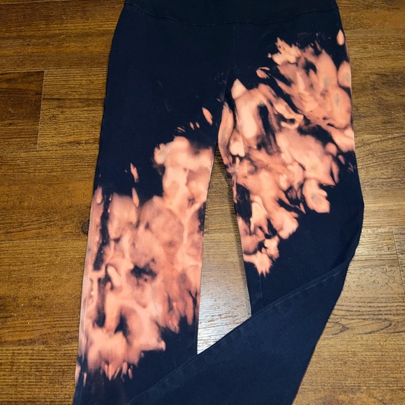 Crown & Ivy Navy Blue Custom Bleached Grunge Pull On Stretchy Pants Size 2 - Picture 5 of 8